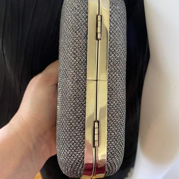 Jessica  McClintock Shoulder Strap/Clutch Purse - Picture 5 of 5